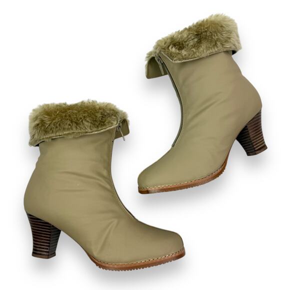 1970's brand new tan winter waterproof faux fur lined boots - Picture 15 of 16